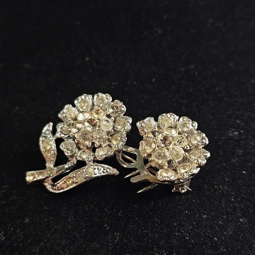 Vintage Coro Duette Fur Clip Silver Tone Flower Rhinestones *For Parts & Repair*